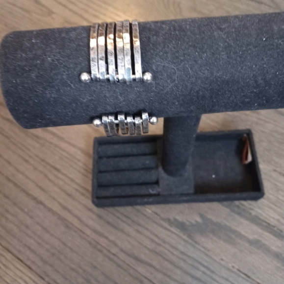 Gunmetal layered cuff bracelet - Picture 4 of 7